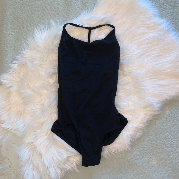 Natalie Leotard - Picture 2 of 2